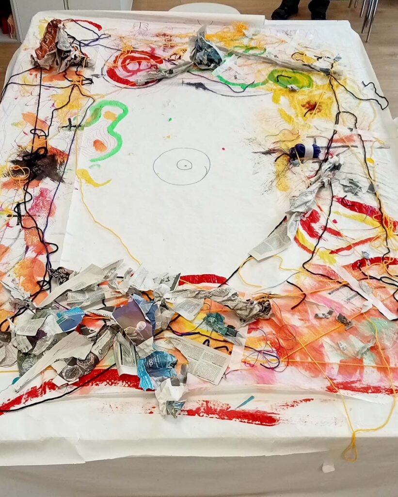 Obra colectiva de arteterapia